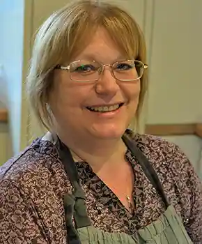 Snowdrop Cottage independent nursery based in Chippenham, Wiltshire. Meet the Team Sarah M.