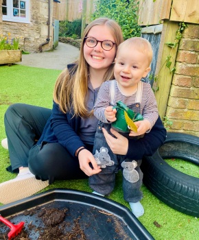 Snowdrop Cottage independent nursery based in Chippenham, Wiltshire. Meet the Team Chloe